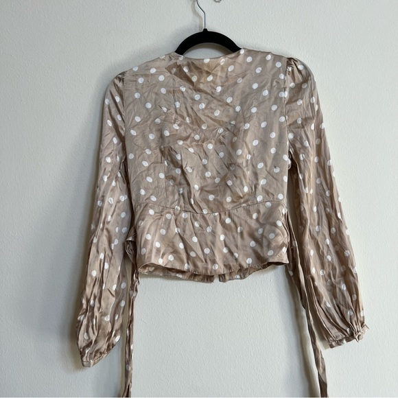 Intermix Blush flora Polka Dot top - Picture 3 of 3